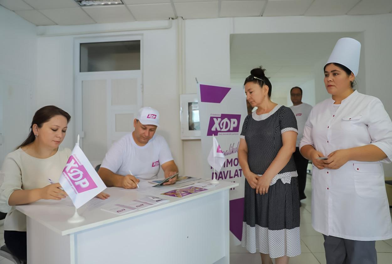 Activists of the People’s Democratic Party of Uzbekistan are systematically organizing signature collection processes